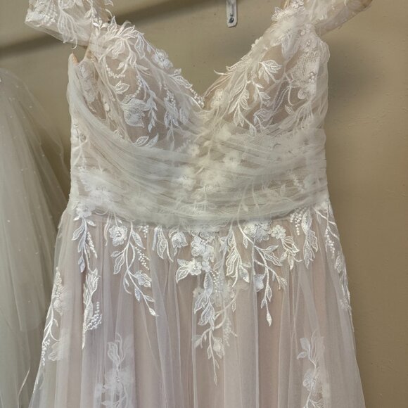 Lillian West Bridal Gown Size 18 - Picture 3 of 4